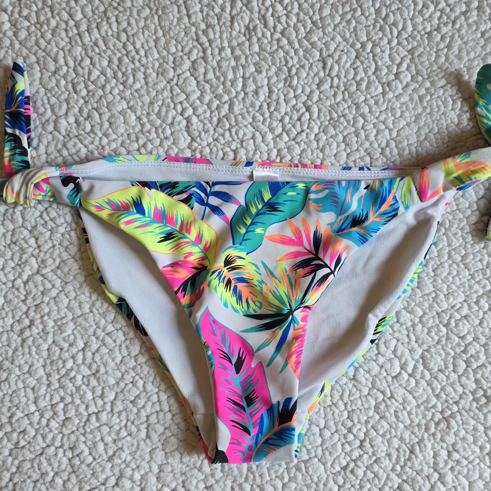 No Boundries Multicolor Leaf Bikini Bottom
